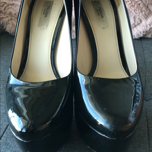 Authentic Prada patent leather - Picture 4 of 4
